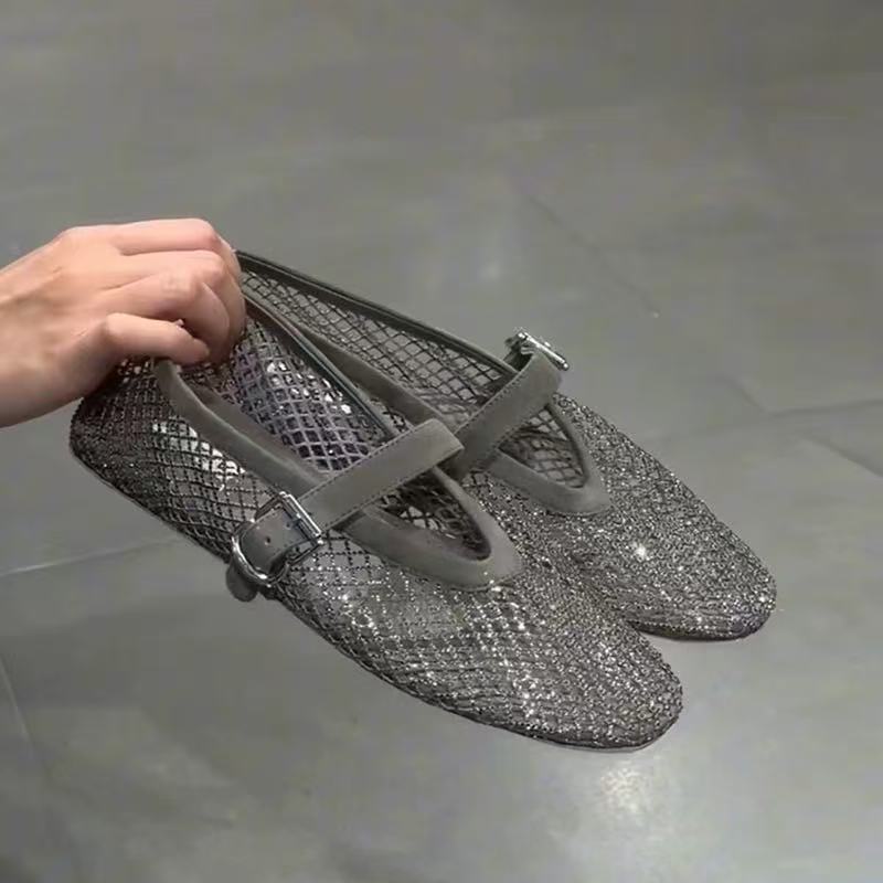 Hollow Rhinestone Baotou Sanda - Sandals recension och pris