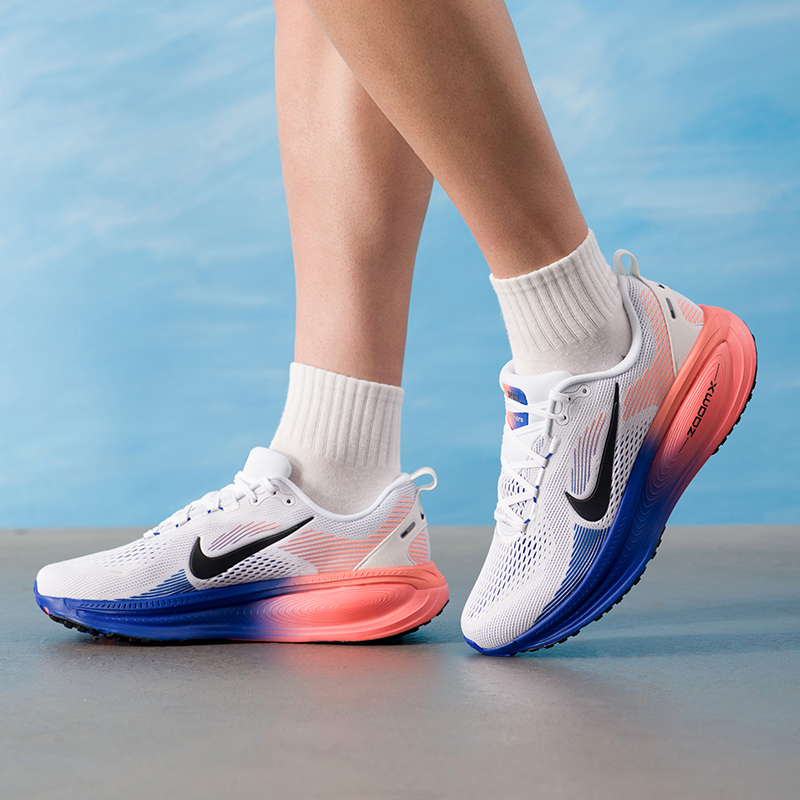 NIKE VOMERO 18 HM6803-114 Men' - Lightweight Road Running Shoes recension och pris